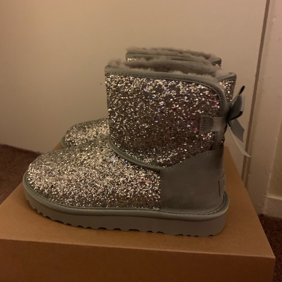 NIB UGG Bailey Bow Mini Cosmos Boots - Picture 3 of 6